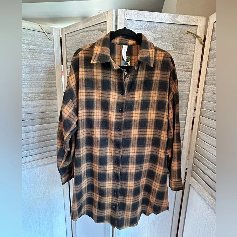NWT BLOOMING JELLY Black & Caramel Plaid Boyfriend Shirt. Women’s Small Juniors - Picture 2 of 10